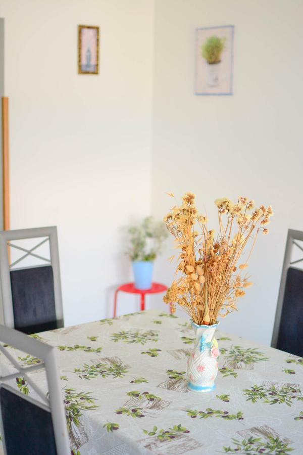 Apartmani Prvi Red Do Mora Pag Town Exteriér fotografie